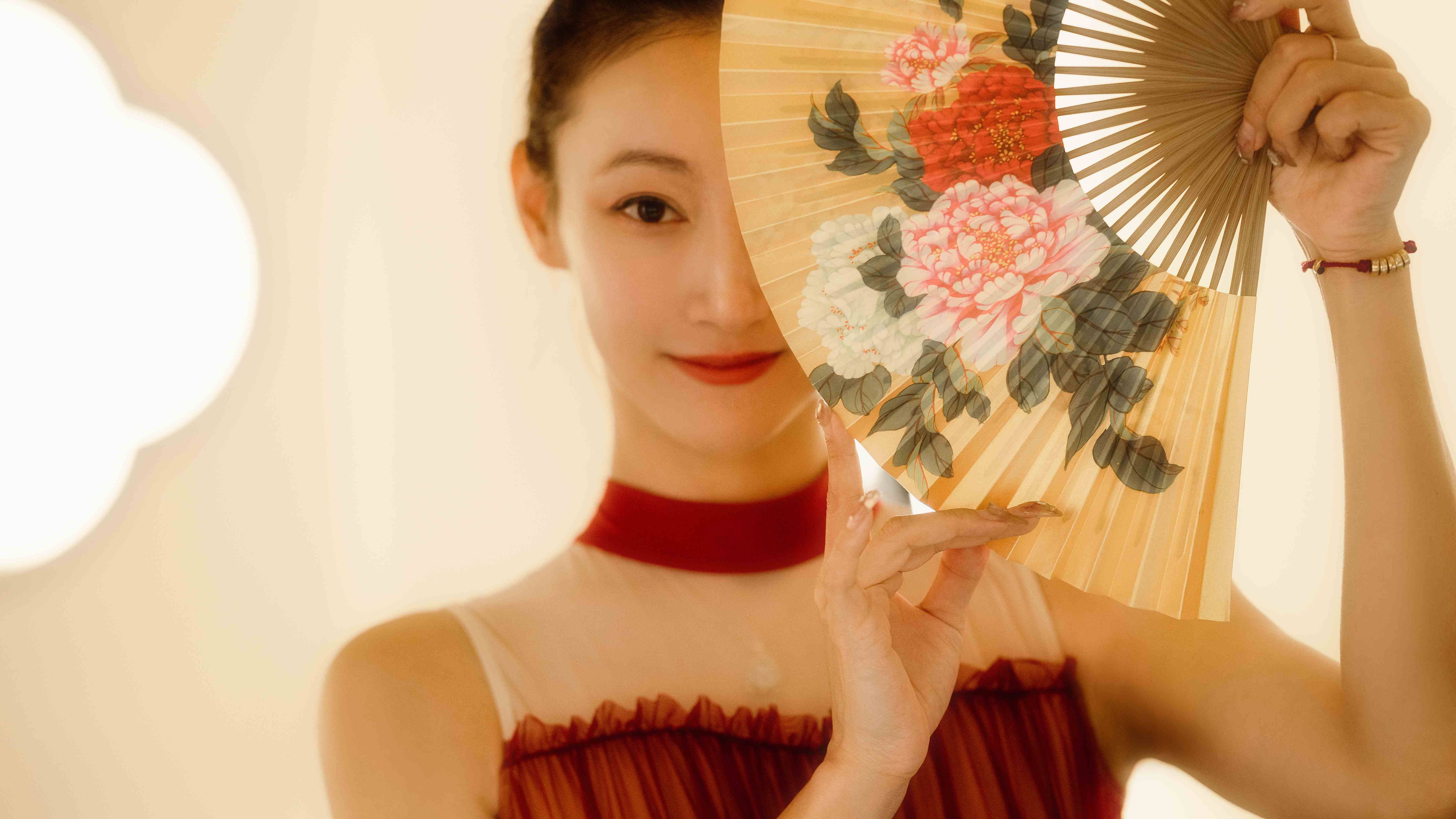 為舞叢生創始人——龐思妤